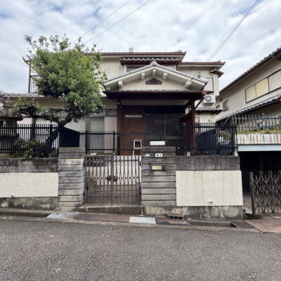 当該地①