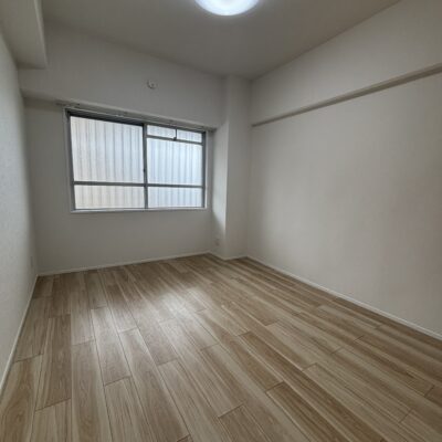 洋室(5.6帖)