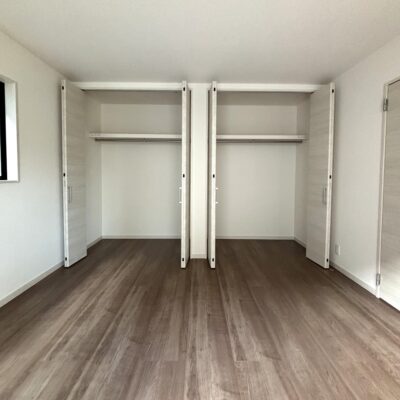 洋室(8.0帖)③